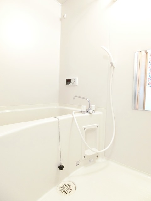 ��ʌ��������܎s��{��V�����Q���ڂ̃A�p�[�g�̃o�X