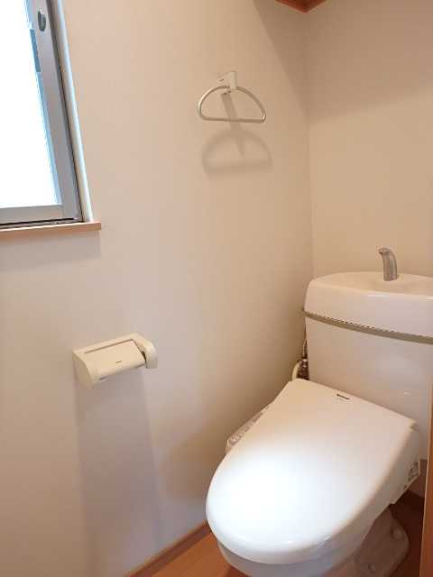 ��ʌ��������܎s��{��V�����Q���ڂ̃A�p�[�g�̃g�C��