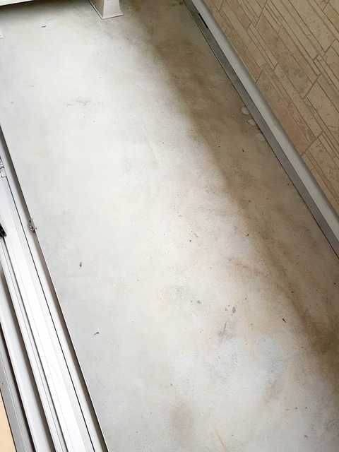 ��ʌ��@�c�s�Β��R���ڂ̃A�p�[�g�̃o���R�j�[