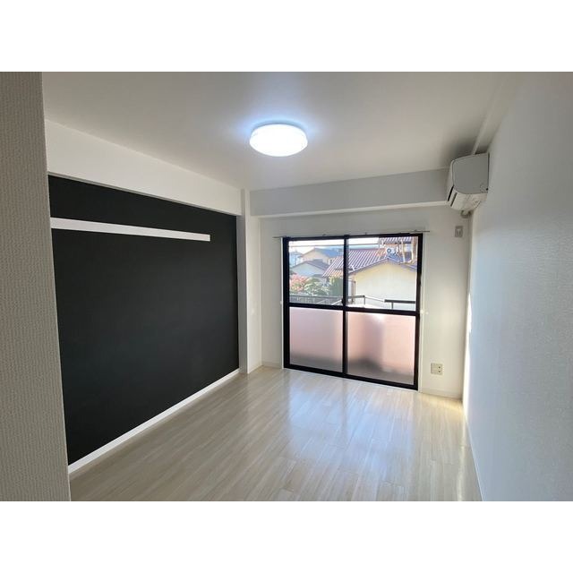 ��ʌ������s���v��̃}���V�����̋��ԁE���r���O