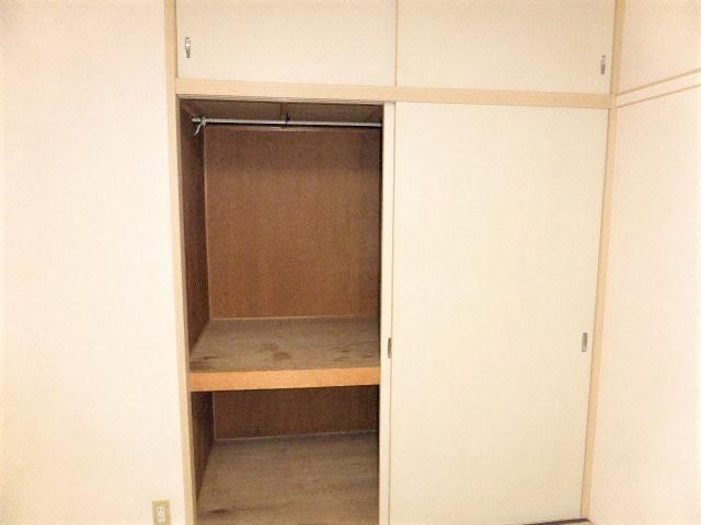 ��ʌ�����s�厚������̃A�p�[�g�̎��[