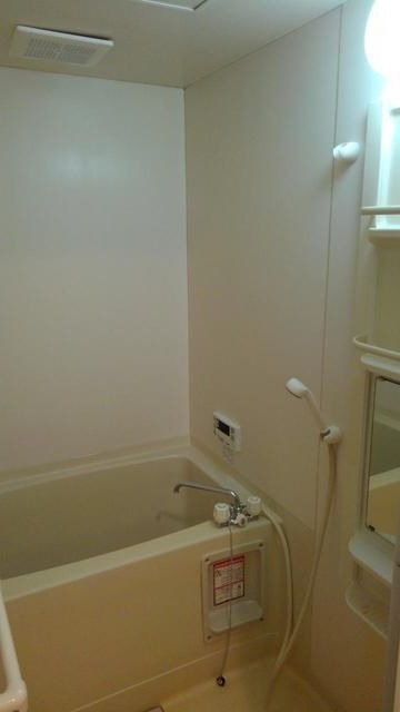 ��ʌ��������܎s����厚���m��̃A�p�[�g�̃o�X