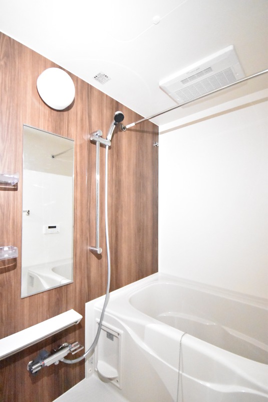 ��ʌ�����s�����U���ڂ̃A�p�[�g�̃o�X