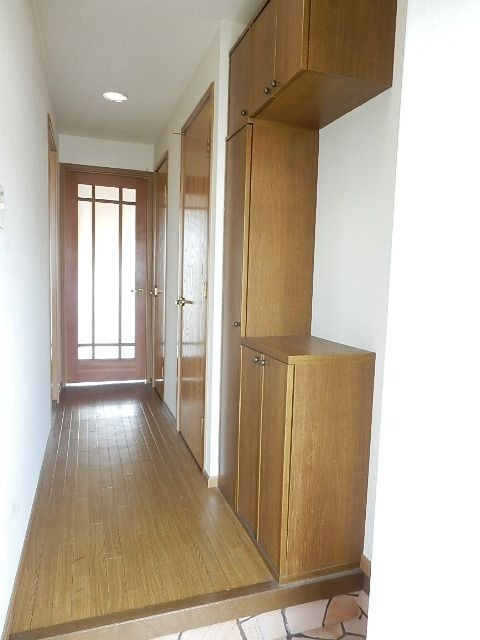 ��ʌ��������܎s����厚���m��̃A�p�[�g�̌���