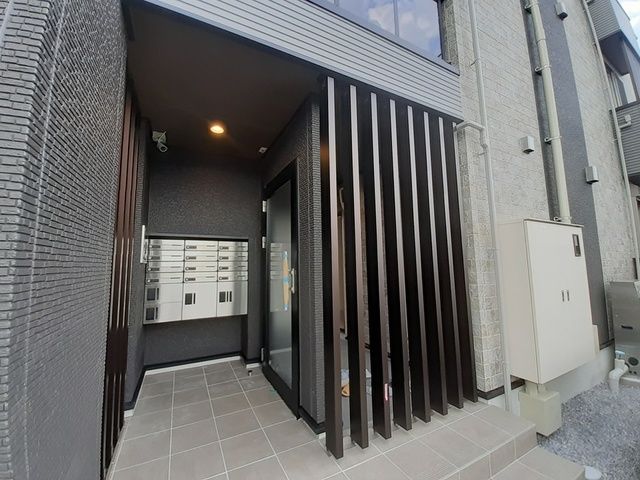 ��ʌ�����s�����U���ڂ̃A�p�[�g�̃G���g�����X