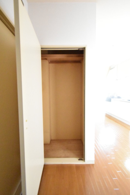 ��ʌ���z�s�厚�I��̃A�p�[�g�̎��[