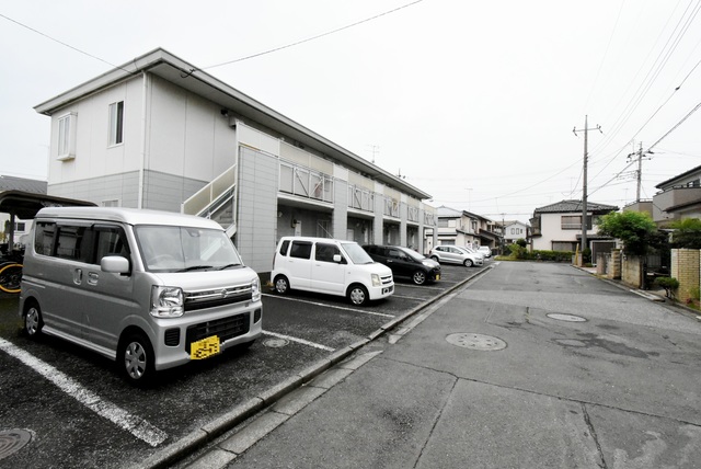 ��ʌ���z�s�厚�I��̃A�p�[�g�̒��ԏ�