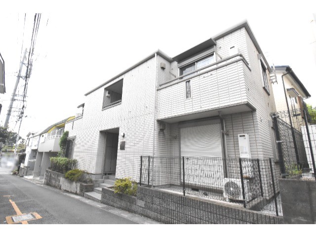 ��ʌ�����s�厚�ԎR�̃}���V�����̌����O��