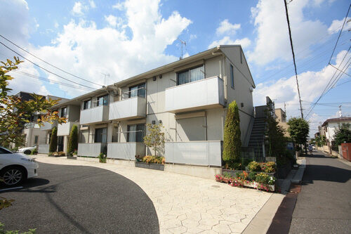 ��ʌ��������܎s�Y�a��j���J�Q����10-15�̃A�p�[�g�̌����O��