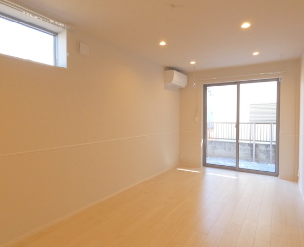 ��ʌ��������܎s��{����ؒ��S���ڂ̃}���V�����̋����E���r���O