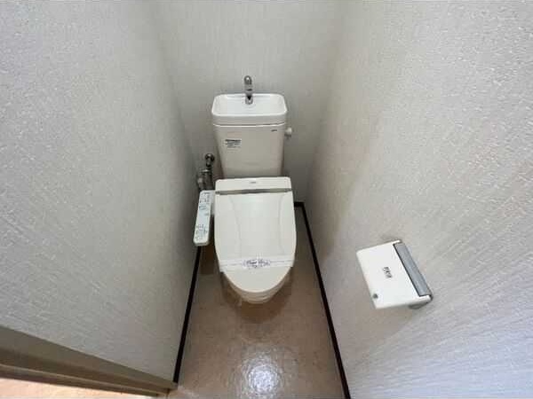 ��ʌ�����s������R���ڂ̃A�p�[�g�̃g�C��