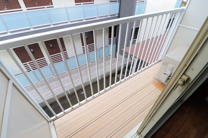 ��ʌ��������܎s����厚���V�n�̃A�p�[�g�̃o���R�j�[