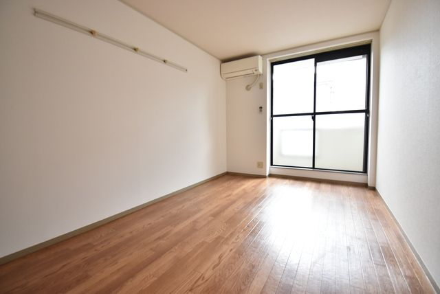 ��ʌ��z�J�s��z�J�T���ڂ̃A�p�[�g�̋��ԁE���r���O