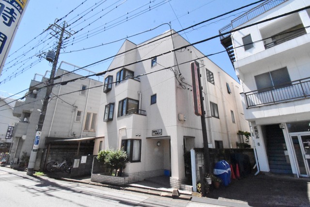 ��ʌ��������܎s��{��y�蒬�R���ڂ̃}���V�����̌����O��