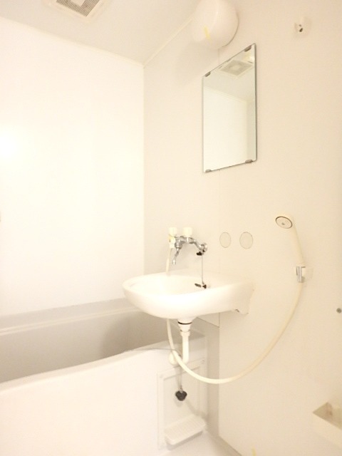 ��ʌ��������܎s��{��y�蒬�R���ڂ̃}���V�����̃o�X