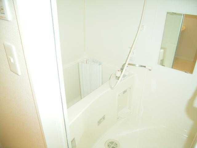 ��ʌ��z�J�s��z�J�R���ڂ̃A�p�[�g�̃o�X