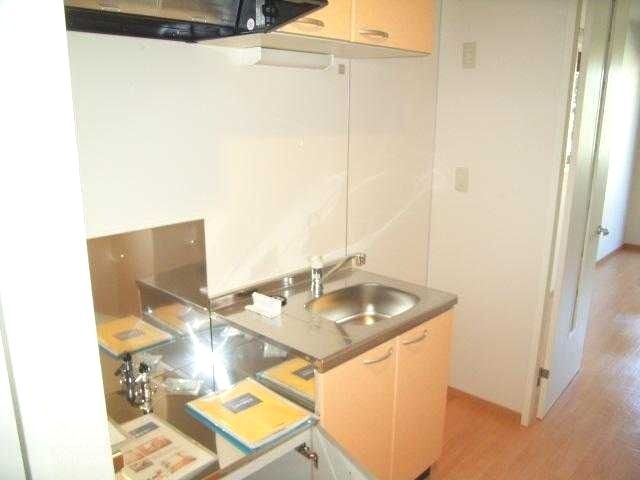 ��ʌ��z�J�s��z�J�R���ڂ̃A�p�[�g�̃L�b�`��