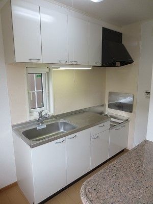 ��ʌ��������܎s��΋�{�ۂR���ڂ̃A�p�[�g�̃L�b�`��