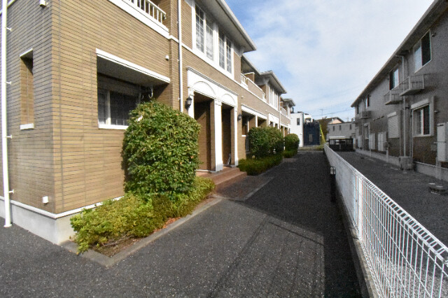 ��ʌ��k�����S�ɓޒ��w���S���ڂ̃A�p�[�g�̃G���g�����X