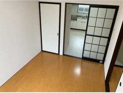 ��ʌ��������܎s��΋�{���Q���ڂ̃A�p�[�g�̋��ԁE���r���O