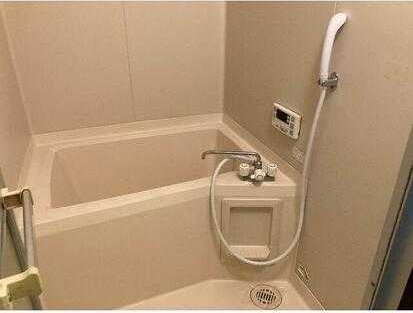 ��ʌ��������܎s��΋�{���Q���ڂ̃A�p�[�g�̃o�X