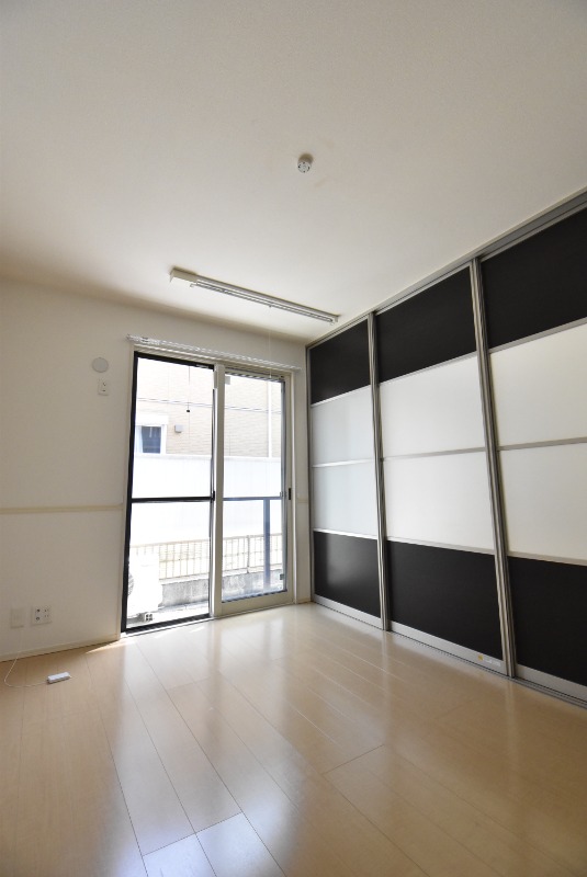 ��ʌ��������܎s����厚�w��̃A�p�[�g�̂��̑������E�X�y�[�X