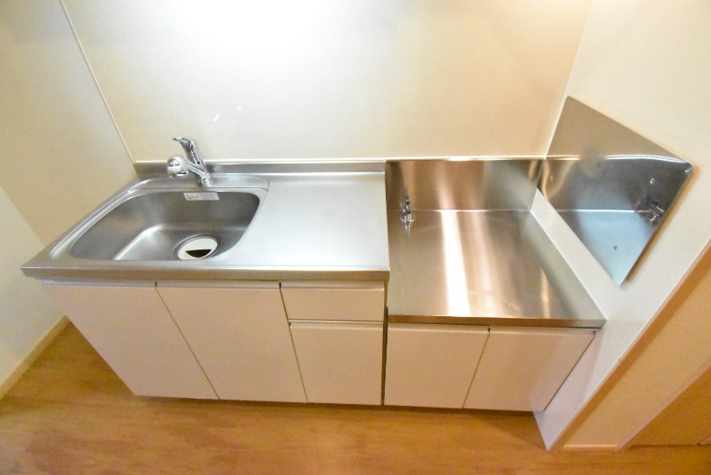 ��ʌ�����s�˒˓�P���ڂ̃}���V�����̃L�b�`��