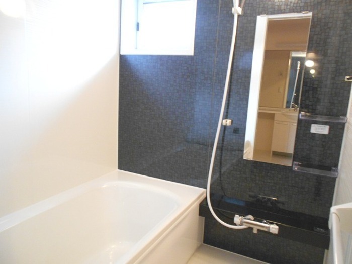 ��ʌ��������܎s����쌳�h�Q���ڂ̃A�p�[�g�̃o�X