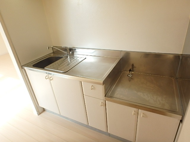 ��ʌ��������܎s��{��O���P���ڂ̃A�p�[�g�̃L�b�`��