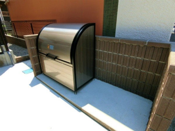 ��ʌ������s�X�쒬�̃A�p�[�g�̂��̑�