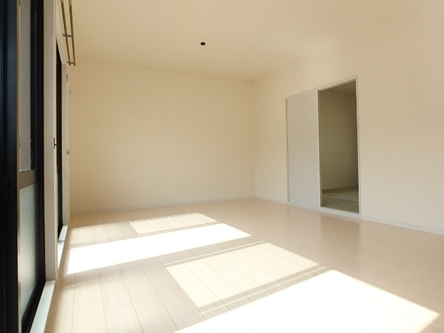 ��ʌ��������܎s��{��O���P���ڂ̃A�p�[�g�̋����E���r���O