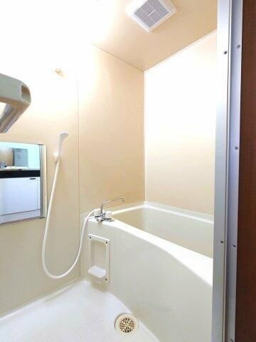 ��ʌ��������܎s�k��y�C���P���ڂ̃}���V�����̃o�X