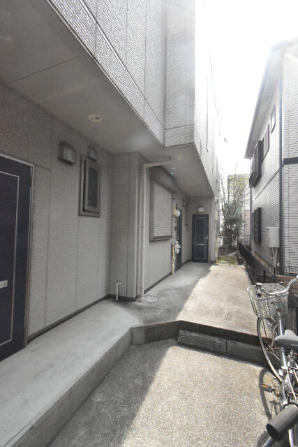 ��ʌ�����s������S���ڂ̃A�p�[�g�̃G���g�����X