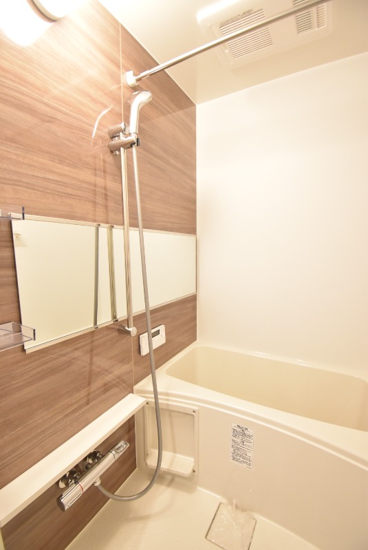 ��ʌ�����s�씵���J�S���ڂ̃A�p�[�g�̃o�X