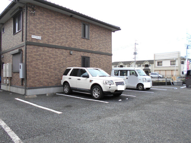 ��ʌ��t�����s���x�̃A�p�[�g�̒��ԏ�