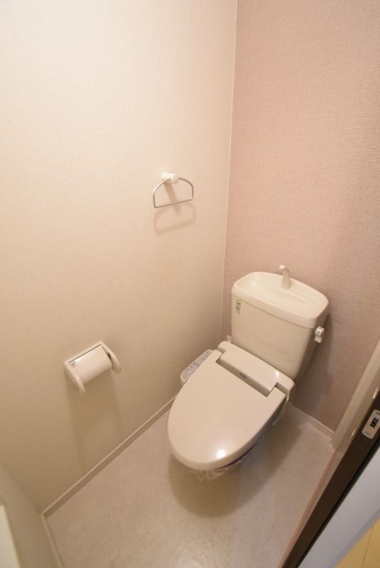 ��ʌ������s���v��̃e���X�n�E�X�̃g�C��