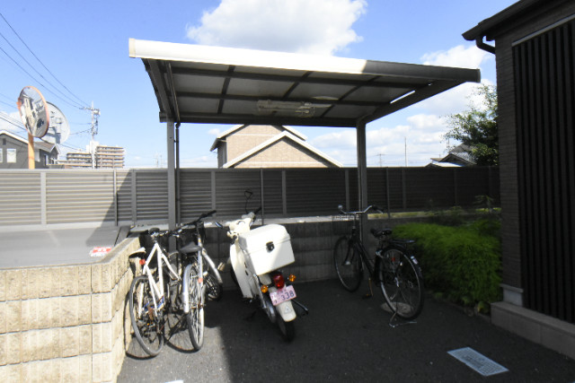 ��ʌ������s���v��̃e���X�n�E�X�̂��̑�