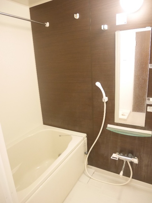 ��ʌ������s���v��̃A�p�[�g�̃o�X