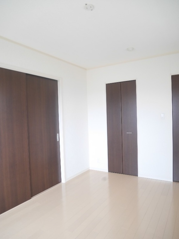 ��ʌ������s���v��̃A�p�[�g�̂��̑������E�X�y�[�X