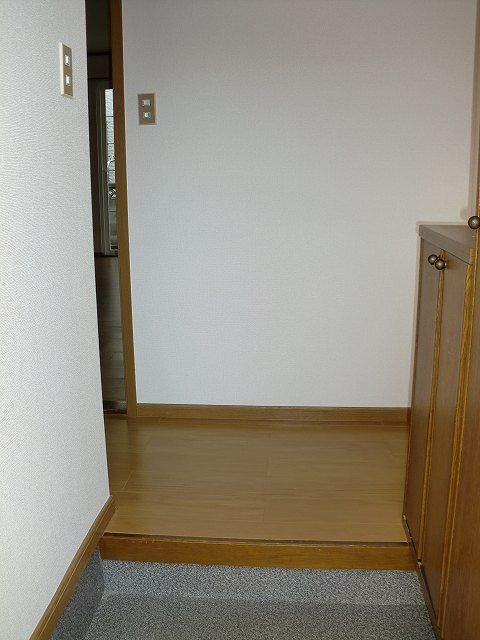 ��ʌ��@�c�s�Β��P���ڂ̃A�p�[�g�̌���