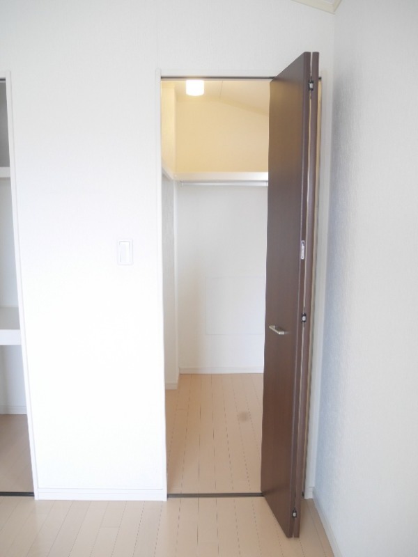 ��ʌ������s���v��̃A�p�[�g�̎��[