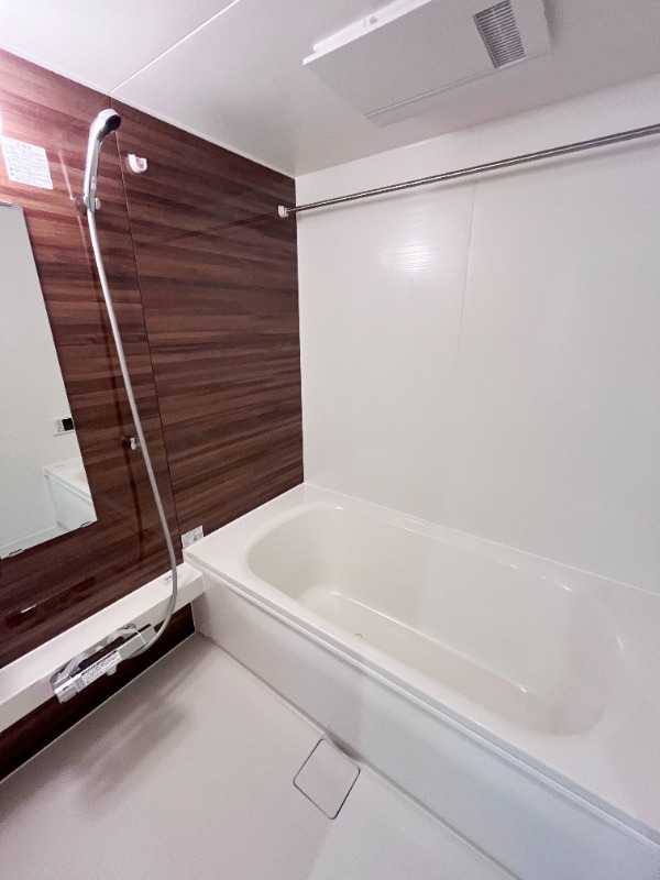 ��ʌ��������܎s��{��x�̓����P���ڂ̃A�p�[�g�̃o�X