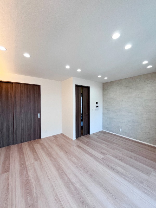 ��ʌ��������܎s��{��x�̓����P���ڂ̃A�p�[�g�̋����E���r���O