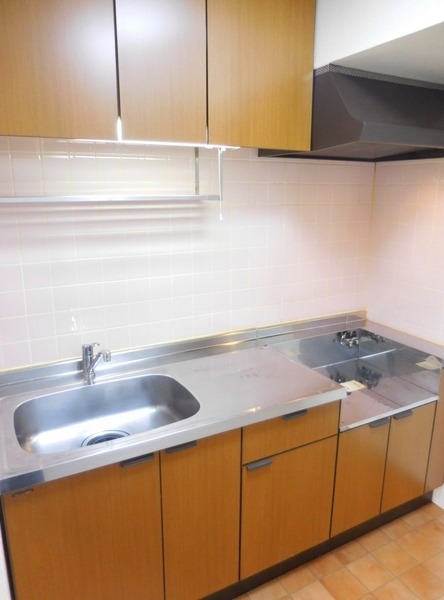 ��ʌ��������܎s�΋擌�Y�a�X���ڂ̃}���V�����̃L�b�`��