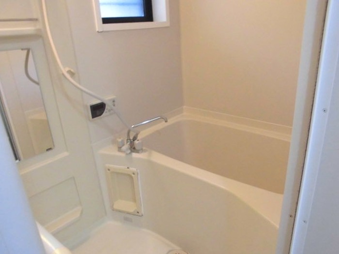 ��ʌ��������܎s�΋揼�؂R���ڂ̃A�p�[�g�̃o�X