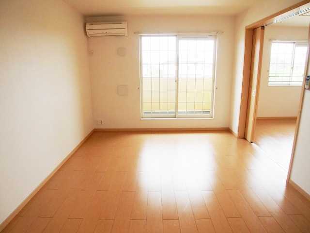 ��ʌ��k�����S�ɓޒ��w���R���ڂ̃A�p�[�g�̂��̑�