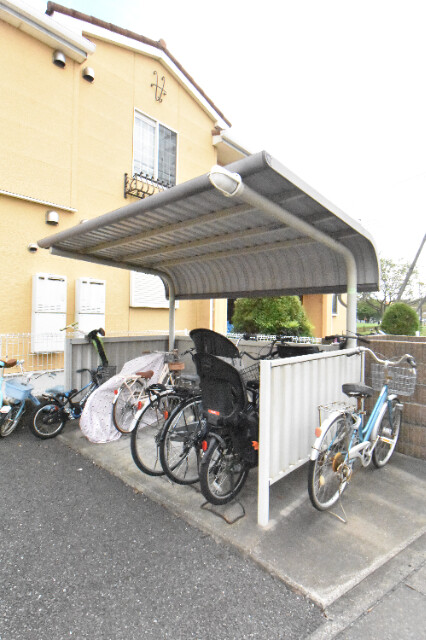 ��ʌ��k�����S�ɓޒ��w���R���ڂ̃A�p�[�g�̂��̑�