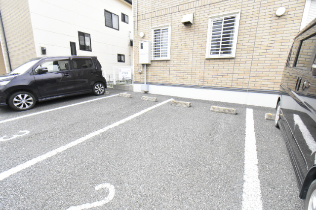 ��ʌ��������܎s������ۃ��蒬�̃A�p�[�g�̒��ԏ�