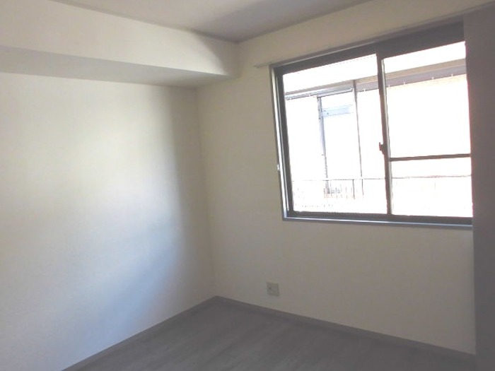 ��ʌ��������܎s�΋揼�؂R���ڂ̃A�p�[�g�̂��̑������E�X�y�[�X