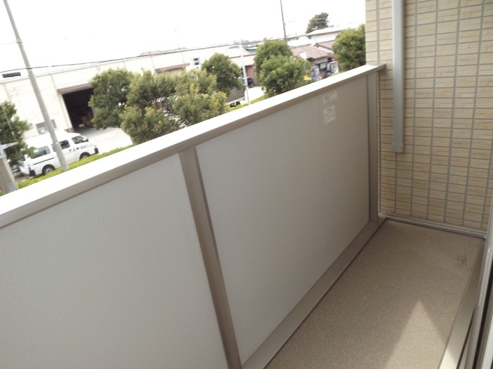 ��ʌ��������܎s�΋揼�؂P���ڂ̃A�p�[�g�̃o���R�j�[